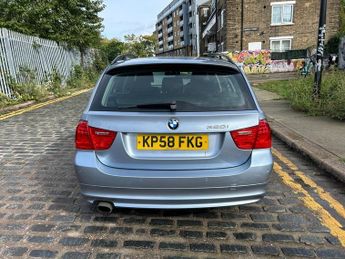 BMW 3 SERIES 320i SE TOURING