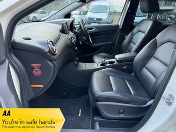 Mercedes-Benz B180 BLUEEFFICIENCY SPORT 1.6 SE AUTO
