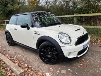 MINI Cooper S COOPER S LOW MILES FULL SERVICE HISTORY OPENING ELECTRIC GLASS P