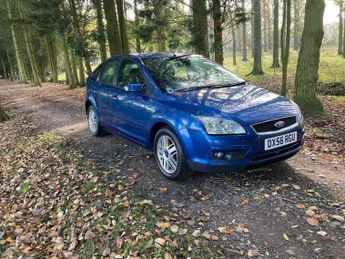 Ford Focus 1.6 Ghia 5dr