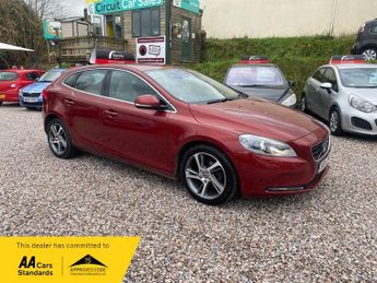 Volvo V40 D2 SE LUX