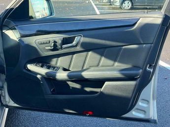 Mercedes-Benz E Class 3.0 E350 CDI V6 BlueEfficiency Sport G-Tronic Euro 5 4dr