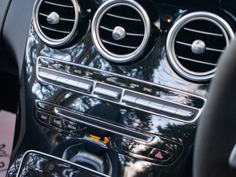 Mercedes C Class AMG C 63 S PREMIUM - Merc FSH - AMG Performance Seats