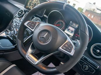 Mercedes C Class AMG C 63 S PREMIUM - Merc FSH - AMG Performance Seats
