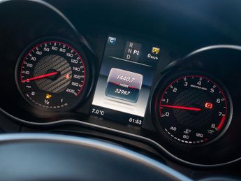 Mercedes C Class AMG C 63 S PREMIUM - Merc FSH - AMG Performance Seats