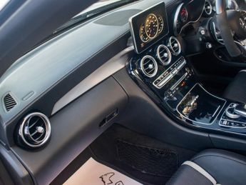 Mercedes C Class AMG C 63 S PREMIUM - Merc FSH - AMG Performance Seats