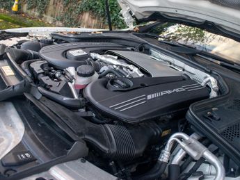 Mercedes C Class AMG C 63 S PREMIUM - Merc FSH - AMG Performance Seats