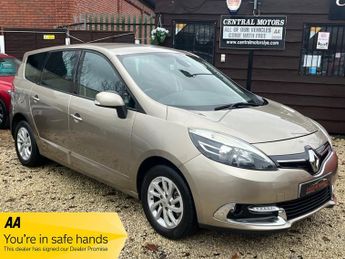 Renault Scenic GRAND DYNAMIQUE TOMTOM DCI EDC