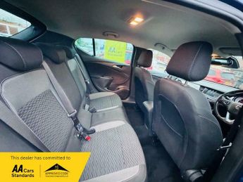 Vauxhall Astra 1.5 Turbo D SRi VX Line Nav Auto Euro 6 (s/s) 5dr