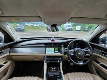 Jaguar XF D PORTFOLIO
