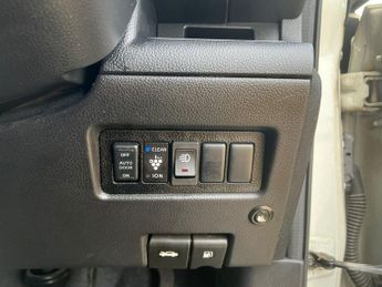 Nissan Serena Highway Star C25