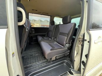 Nissan Serena Highway Star C25
