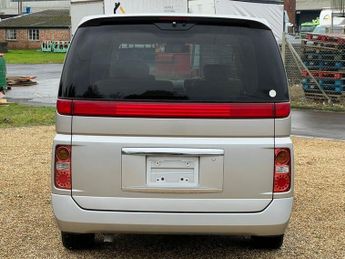 Nissan Elgrand Highway Star