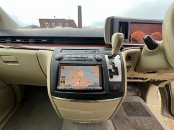 Nissan Elgrand Highway Star