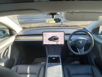 Tesla Model Y LONG RANGE AWD