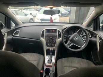 Vauxhall Astra 1.6 16v Exclusiv Auto Euro 5 5dr
