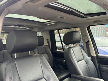 Land Rover Discovery 3.0 SD V6 Landmark SUV 5dr Diesel Auto 4WD Euro 6 (s/s) (256 bhp