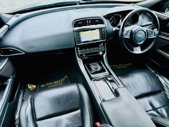 Jaguar XE D R-SPORT AWD