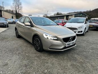 Volvo V40 T2 MOMENTUM