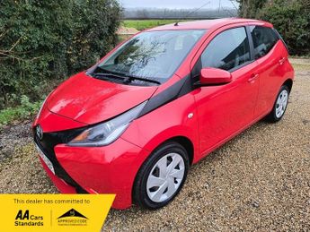 Toyota AYGO VVT-I X-PLAY