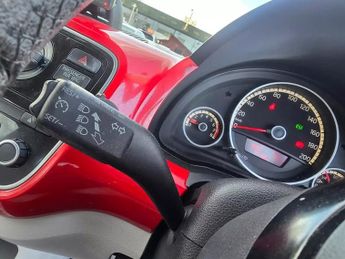 Volkswagen Move Up  1.0 Petrol Automatic 4 Seats 5dr