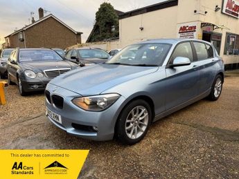 BMW 120 120d SE