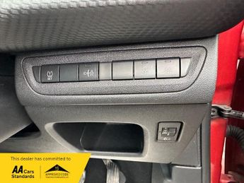 Peugeot 2008 £20 TAX // SUV S-AUTO E-HDI ACTIVE 1.6 HDI 92 BHP ( AUTOMATIC )