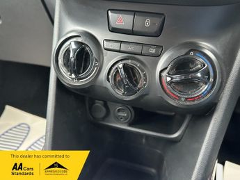 Peugeot 2008 £20 TAX // SUV S-AUTO E-HDI ACTIVE 1.6 HDI 92 BHP ( AUTOMATIC )