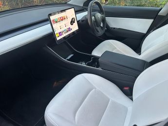 Tesla Model 3 LONG RANGE AWD WHITE LEATHER TOW PACK