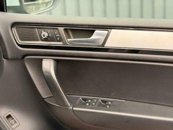 Volkswagen Touareg 3.0 TDI V6 BlueMotion Tech Altitude Tiptronic 4WD Euro 5 (s/s) 5