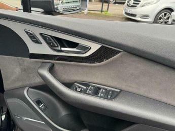 Audi Q7 4.0 TDI V8 SUV 5dr Diesel Tiptronic quattro Euro 6 (s/s) (435 ps