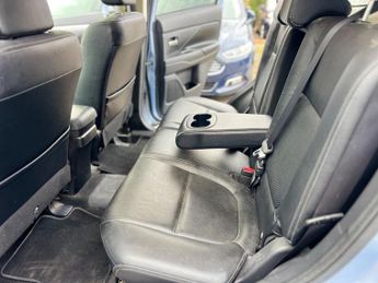 Mitsubishi Outlander PHEV GX 4H
