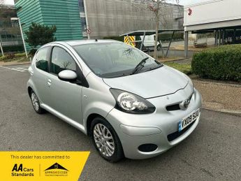 Toyota AYGO VVT-I PLATINUM