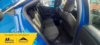 Vauxhall Mokka-e 100kW SE Nav Premium 50kWh 5dr Auto, 1 OWNER