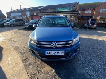 Volkswagen Tiguan SE TDI BLUEMOTION TECHNOLOGY 4MOTION-SAT NAVIGATION-FULL SERVICE