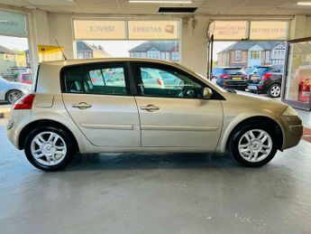 Renault Megane 1.6 VVT Dynamique S Proactive 5dr