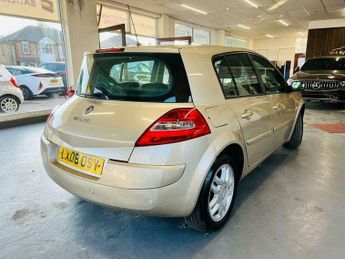 Renault Megane 1.6 VVT Dynamique S Proactive 5dr