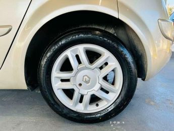 Renault Megane 1.6 VVT Dynamique S Proactive 5dr