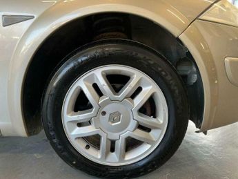 Renault Megane 1.6 VVT Dynamique S Proactive 5dr