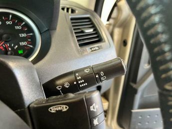 Renault Megane 1.6 VVT Dynamique S Proactive 5dr