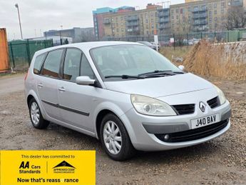 Renault Grand Scenic DYNAMIQUE VVT 136 G SCENIC