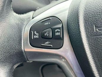 Ford Fiesta 1.0T EcoBoost Zetec Powershift Euro 6 5dr