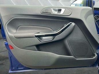 Ford Fiesta 1.0T EcoBoost Zetec Powershift Euro 6 5dr