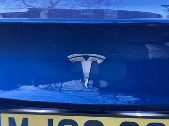 Tesla Model 3 Standard Range Plus Auto RWD 4dr