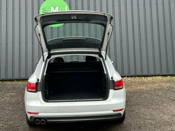 Audi A4 Avant 2.0 TDI Sport S Tronic quattro Euro 6 (s/s) 5dr