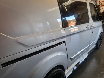 Ford Transit Custom 300 LIMITED DCIV ECOBLUE