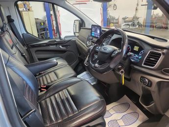Ford Transit Custom 300 LIMITED DCIV ECOBLUE