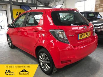 Toyota Yaris 1.33 Dual VVT-i ICON PLUS AUTOMATIC ONLY 24300 MILES!!