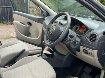 Renault Clio 1.6 VVT Expression 5dr