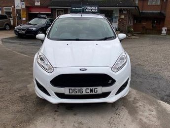 Ford Fiesta ZETEC S-SAT NAVIGATION-BLUETOOTH-REVERSE PARKING SENSORS-VERY LO